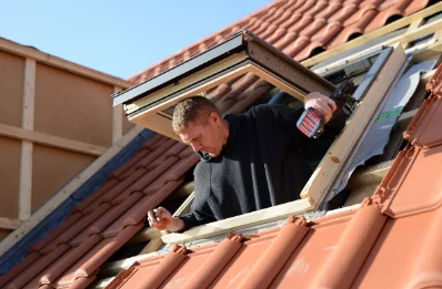 Pose de fenêtres de toit Velux à Sénoville